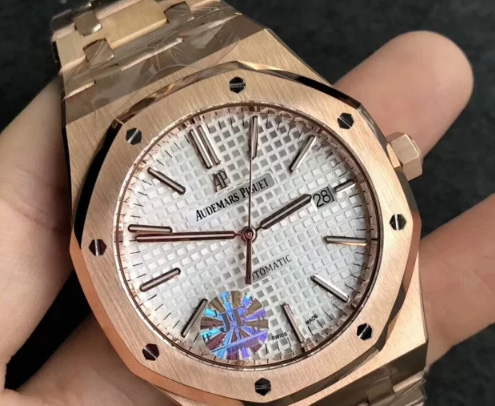 Audemars Piguet Royal Oak 15400ST 2